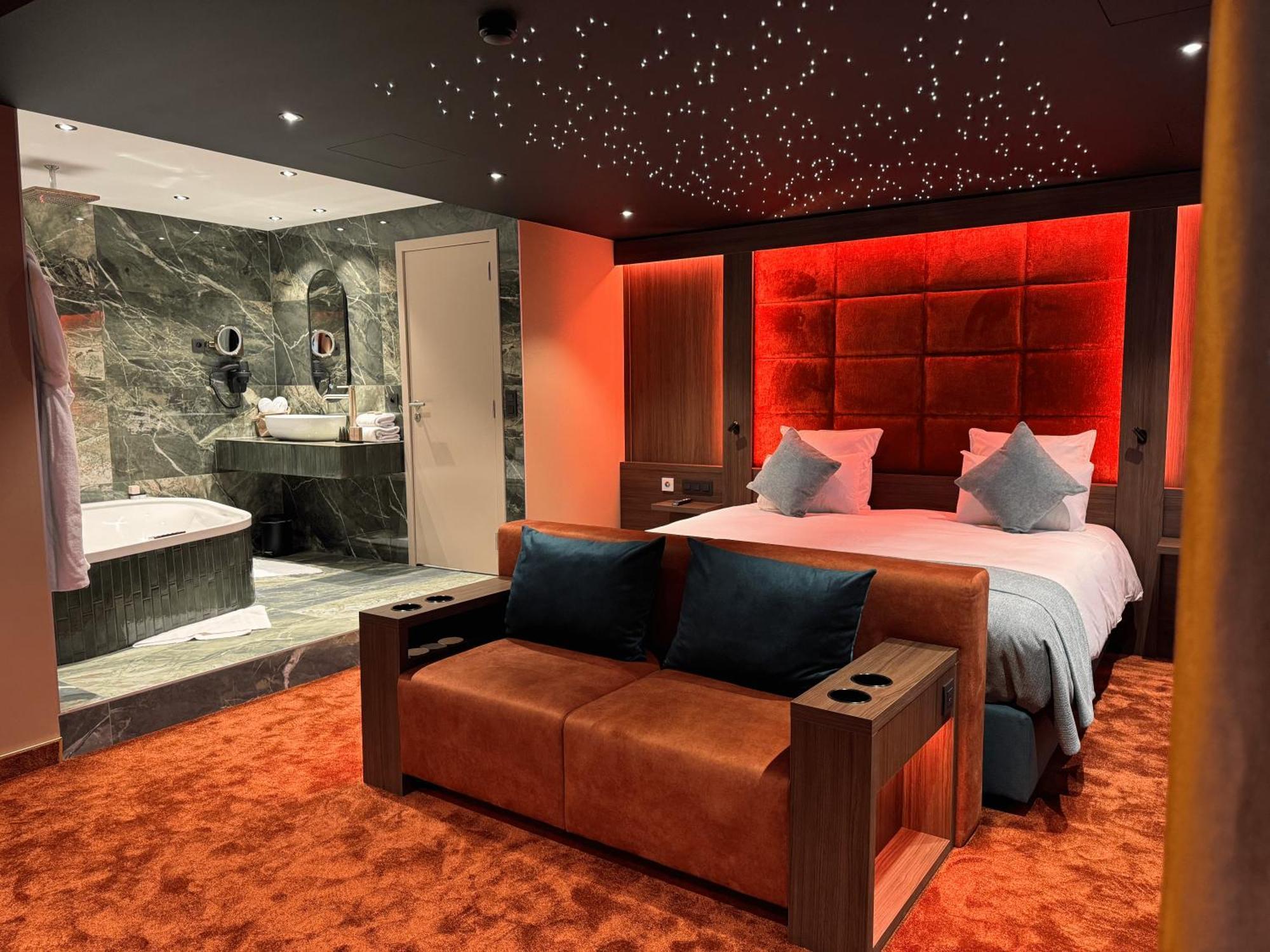 Hotel Restaurant Van Der Valk Nivelles-Sud Екстериор снимка