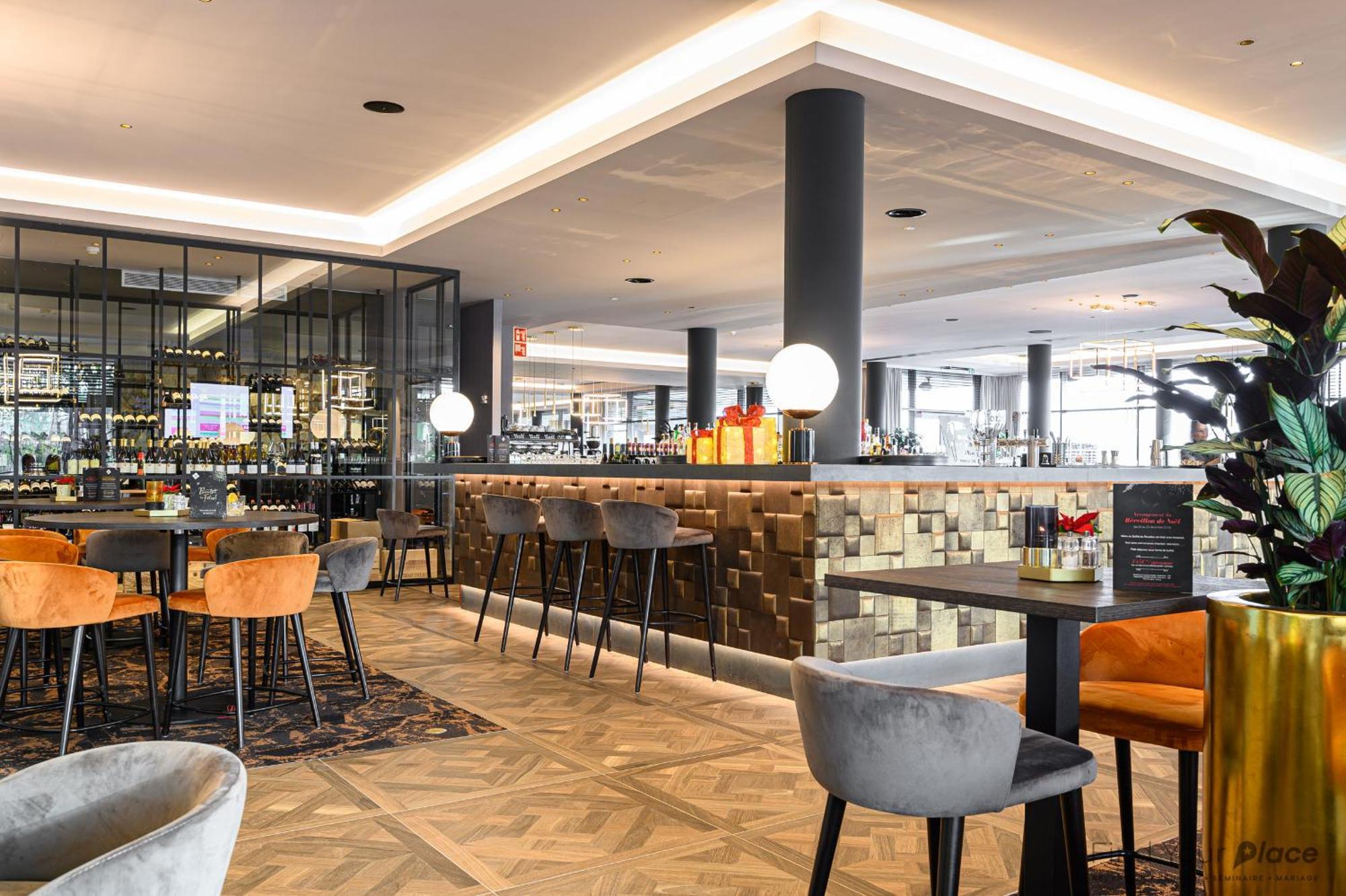 Hotel Restaurant Van Der Valk Nivelles-Sud Екстериор снимка