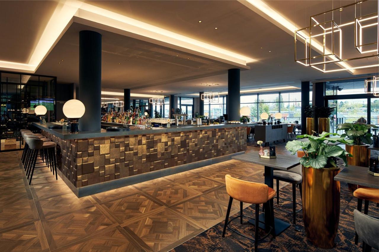 Hotel Restaurant Van Der Valk Nivelles-Sud Екстериор снимка