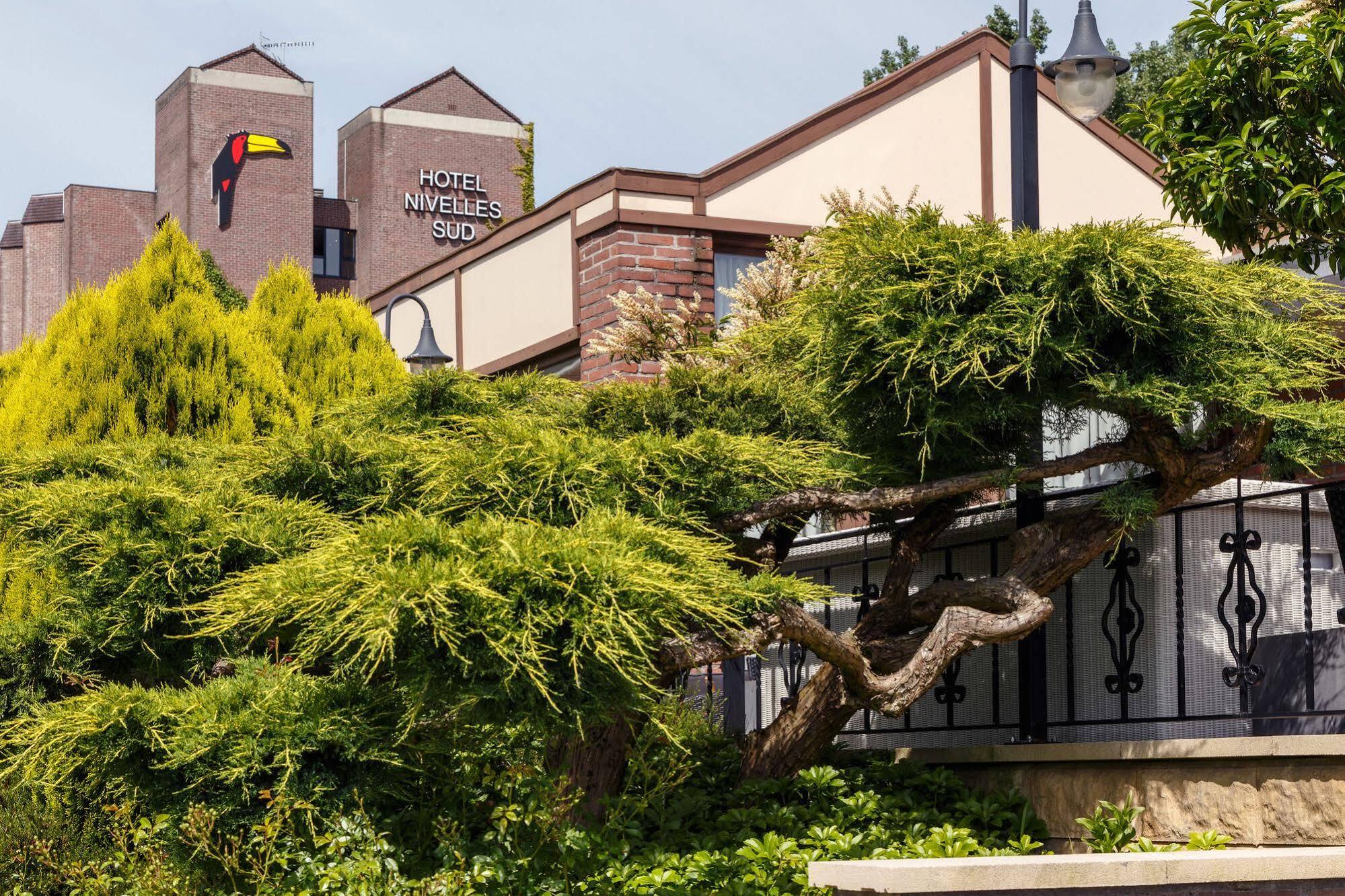Hotel Restaurant Van Der Valk Nivelles-Sud Екстериор снимка