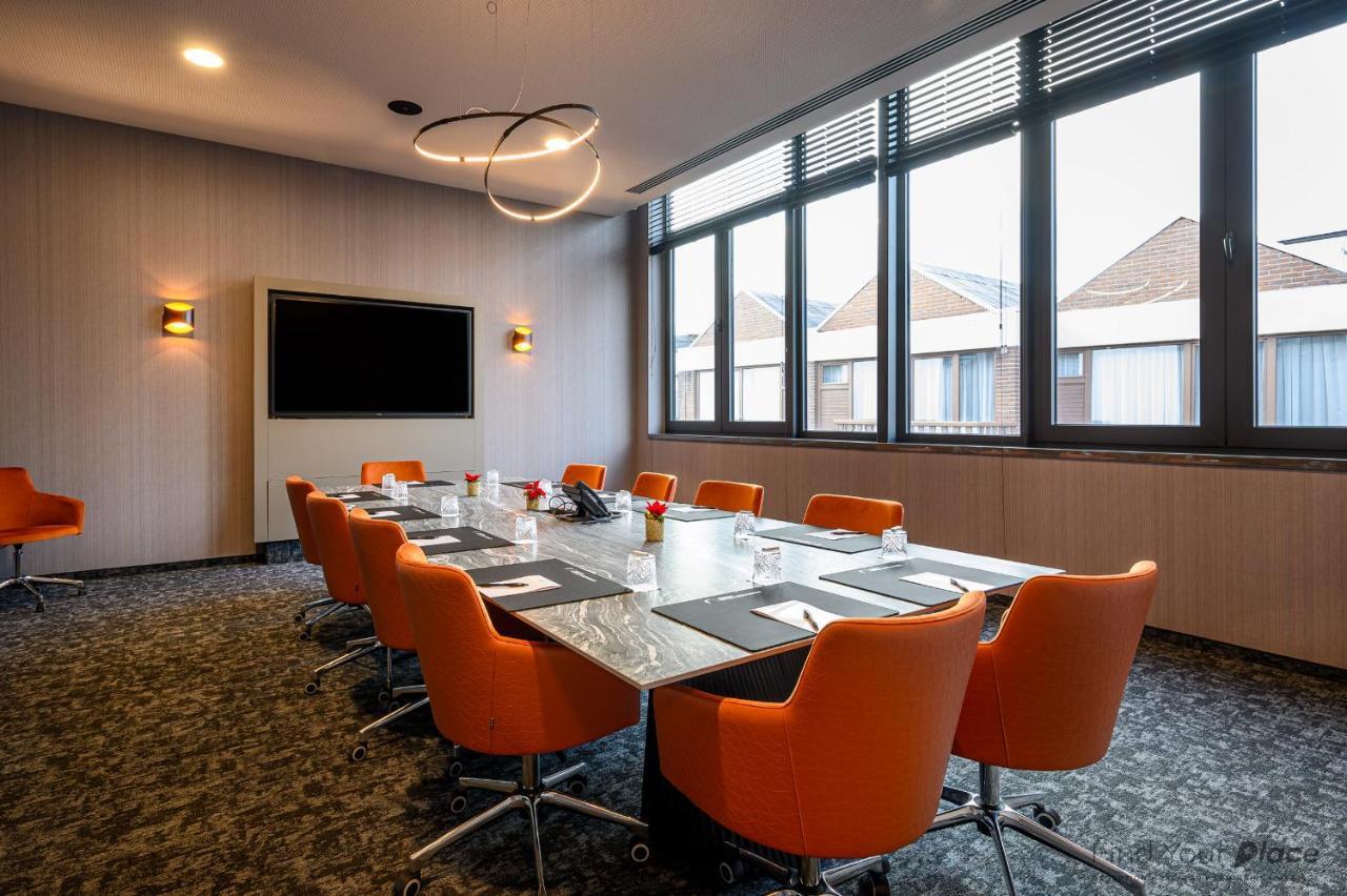 Hotel Restaurant Van Der Valk Nivelles-Sud Екстериор снимка