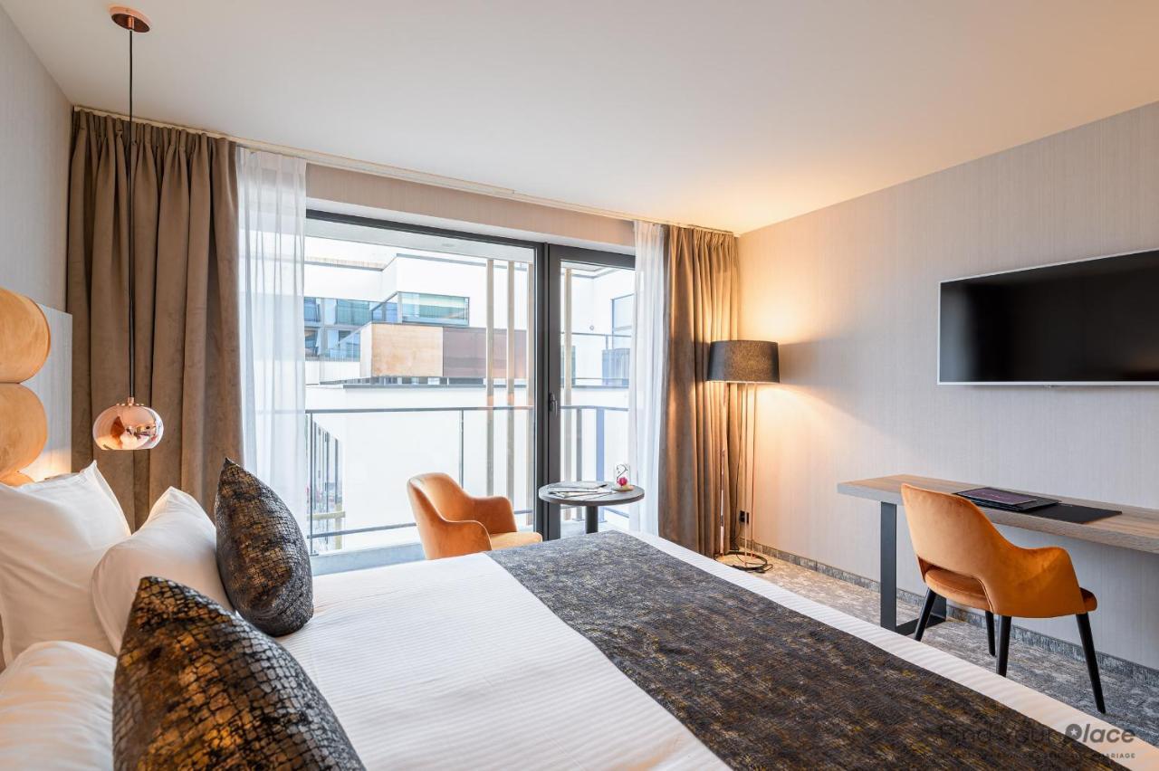 Hotel Restaurant Van Der Valk Nivelles-Sud Екстериор снимка