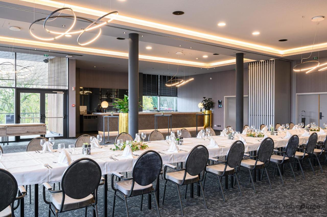 Hotel Restaurant Van Der Valk Nivelles-Sud Екстериор снимка