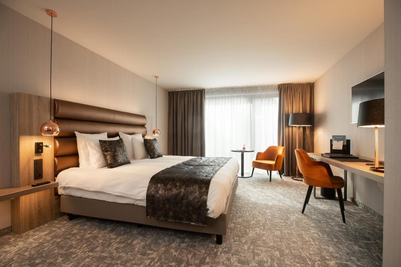 Hotel Restaurant Van Der Valk Nivelles-Sud Екстериор снимка